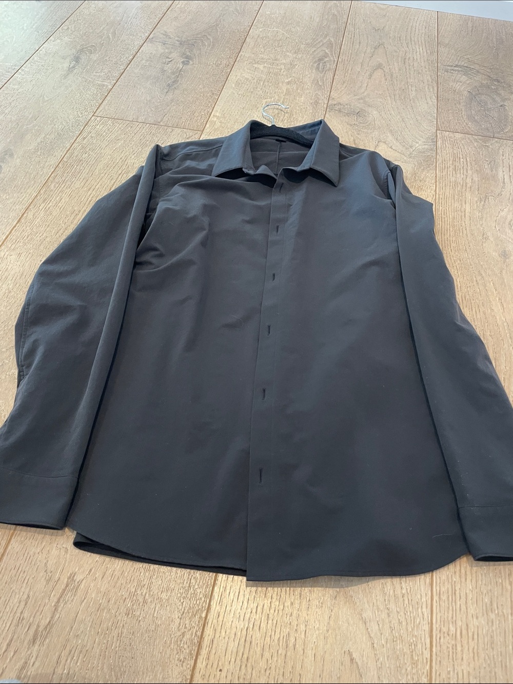 Men's Black Long-Sleeve Dress Shirt — Modern Fit